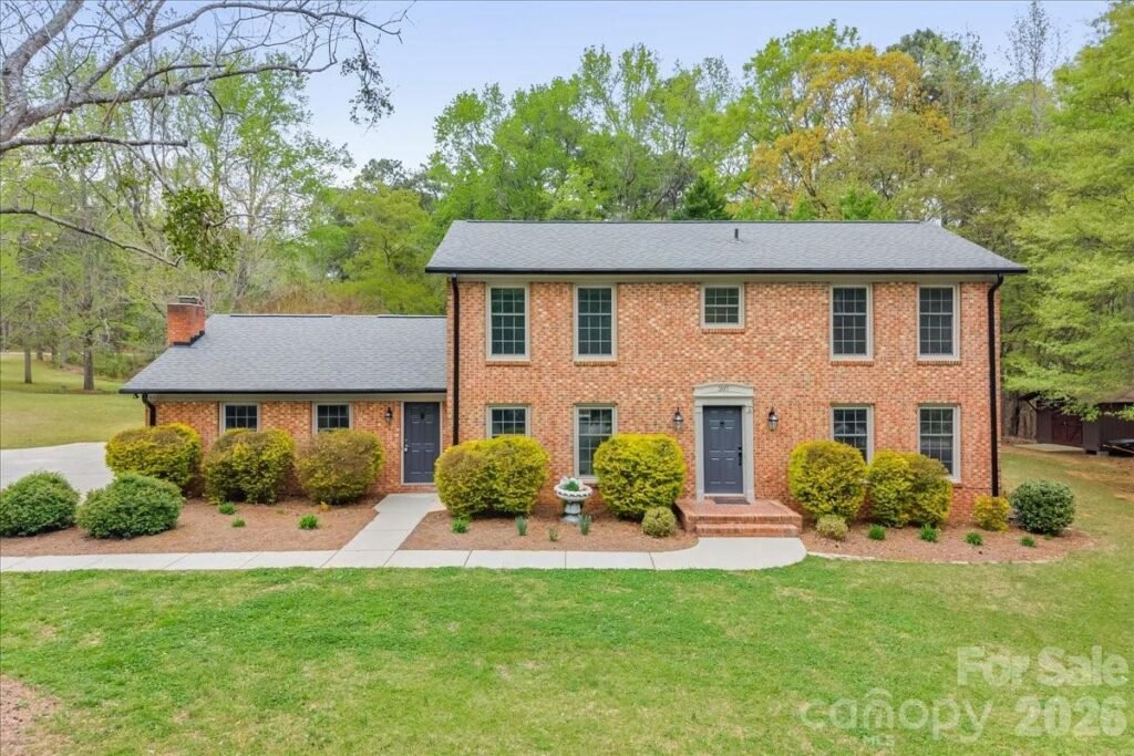 Harrisburg, NC Property